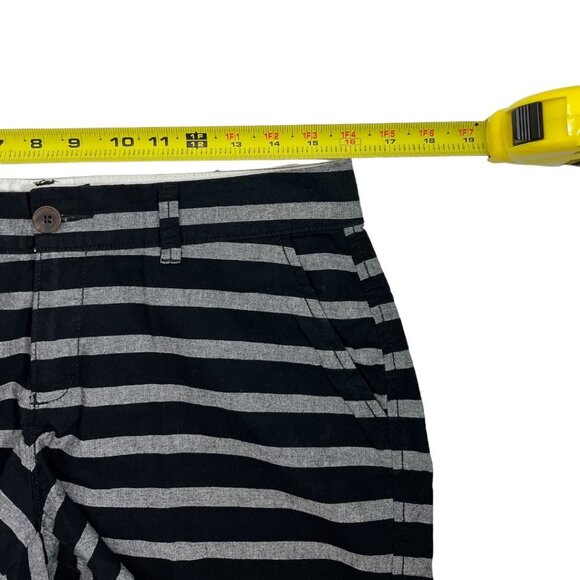 Old Navy Striped Cotton Shorts Black Gray Flat Front Zip Up Belt Loops Size 4 - Picture 7 of 15